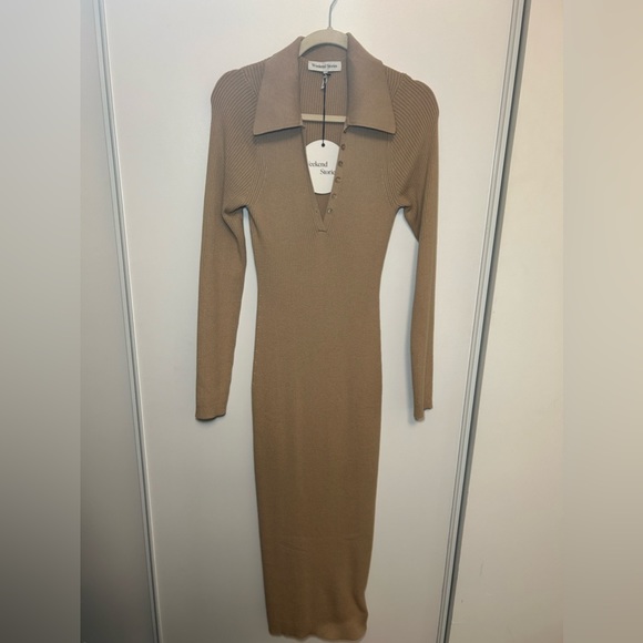 WEEKEND STORIES - NWT BEIGE SWEATER DRESS - PLUS SIZE FRIENDLY - Picture 2 of 5